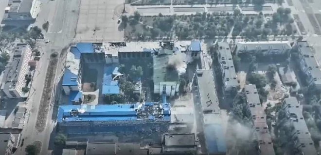 Росіяни штурмували район Лисичанського НПЗ та контролюють дві частини заводу – Генштаб - Фото