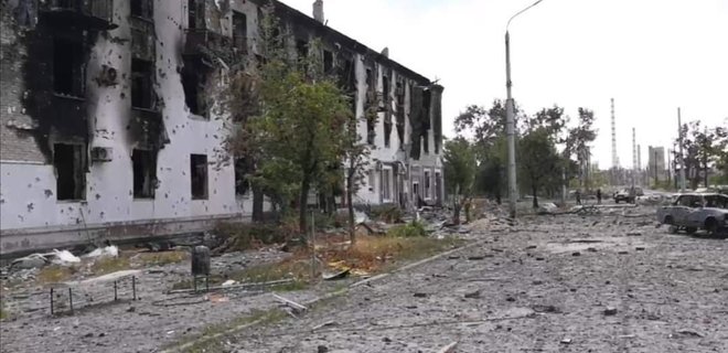 Гайдай: Оккупанты закрепляются в районе Лисичанска, город – в огне - Фото