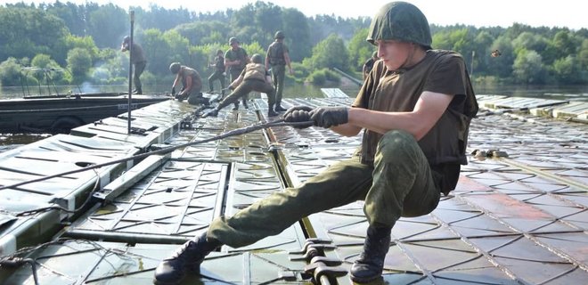 Генштаб не видит, чтобы армия Беларуси готовила ударные группировки около Украины - Фото