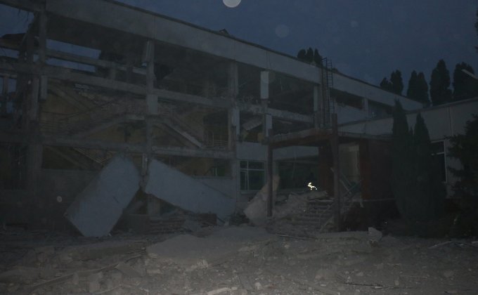 Росія вночі атакувала ракетами школу та житловий будинок у Харкові – фото