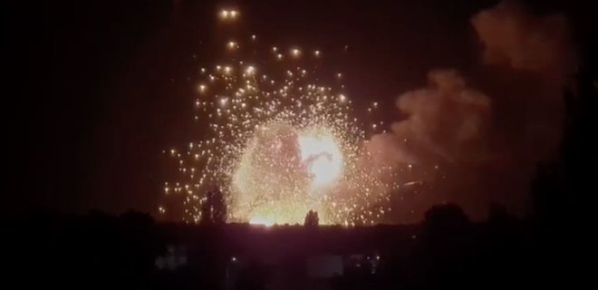 ЗСУ вдарили по складу з боєприпасами окупантів у Новій Каховці: відео - Фото