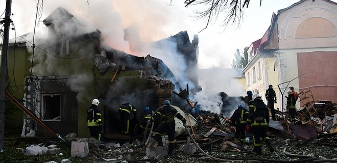 В Николаеве россияне разбомбили университеты – видео, фото - Фото