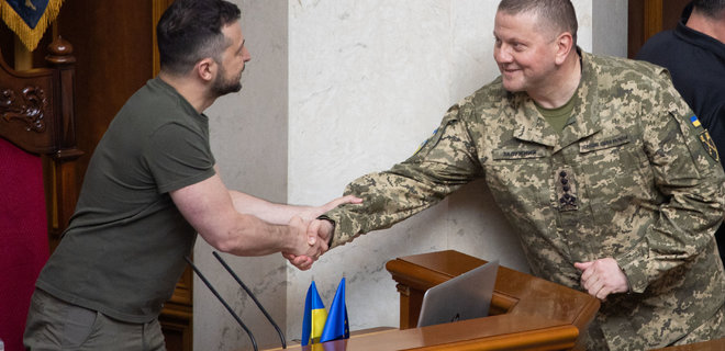 По мнению украинцев, Зеленский и Залужный сыграли наибольшую роль в обороне страны – опрос - Фото