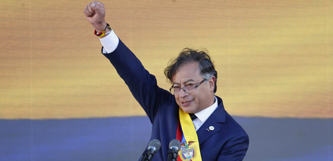 Петро стал президентом Колумбии - Фото