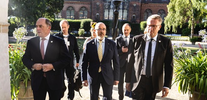 Доповнення до Рамштайну: У Копенгагені проходить зустріч міністрів щодо зброї для України - Фото