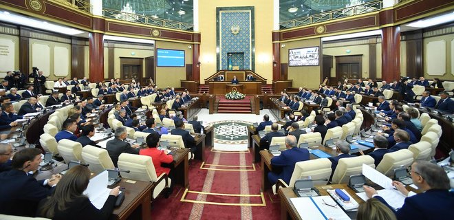 Казахстан меняет Конституцию: будет увеличен президентский срок и переименована столица - Фото
