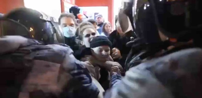 У Росії на акціях протесту проти мобілізації затримали 1300 осіб – росЗМІ - Фото
