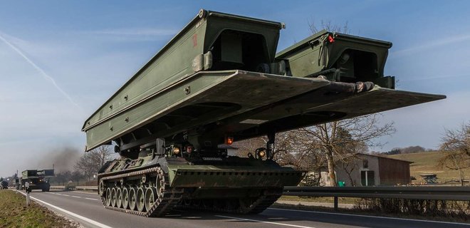 Новая военная помощь от Германии: переданы мостовые системы, разведдроны, радар ПВО - Фото