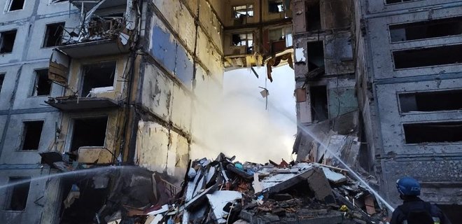 Запоріжжя. Внаслідок удару Росії загинули щонайменше 17 людей, зруйновано п'ять будинків - Фото