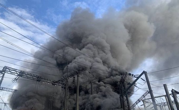 В Ровенской ОВА показали последствия удара РФ и сообщили об отключении электричества: фото