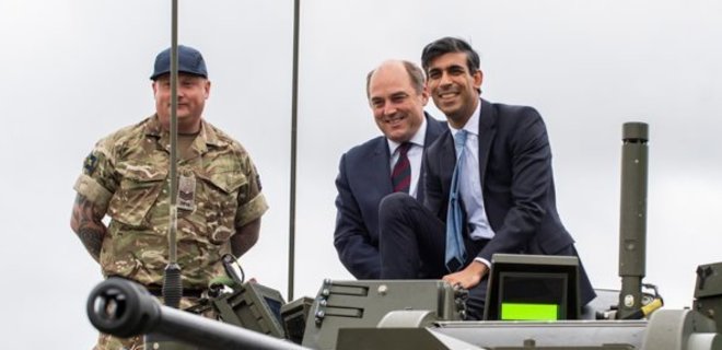Британия предоставит ВСУ снаряжение, которое поможет пережить холода — Сунак и Уоллес - Фото