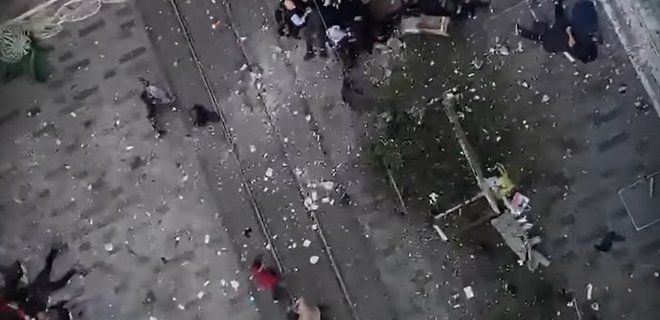 Взрыв в центре Стамбула, шестеро убиты, более 80 ранены – видео (18+) - Фото