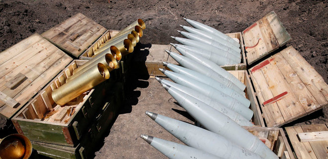 Россия тратит снаряды быстрее, чем успевает их производить – разведка США - Фото