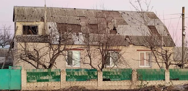 РФ дважды ударила ракетами по поселку у Харькова, через который проходит ж/д на Купянск - Фото