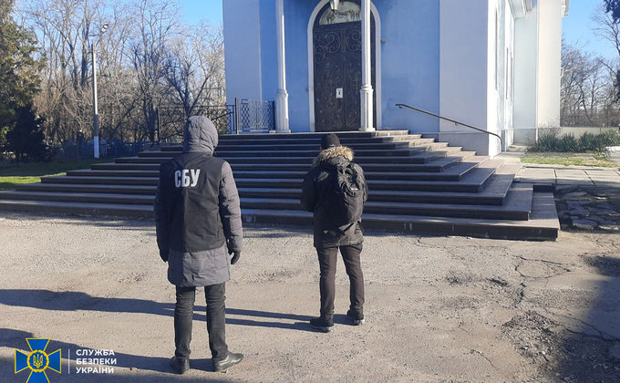 СБУ проверяют монастырь и управление епархии УПЦ МП в Полтавской области – фото