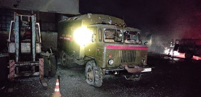 Херсоноблэнерго попало под российский обстрел: уничтожены три автомобиля – фото - Фото