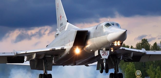 ЗСУ: Ракети по Україні запускали Ту-95МС, Ту-22М3, кораблі в Чорному морі та комплекси С-300 - Фото