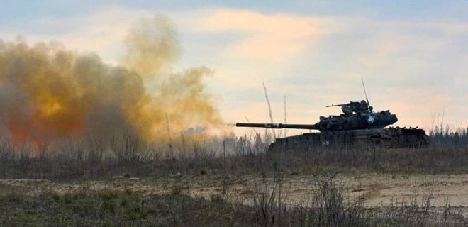Втрати Росії: ЗСУ за добу знищили 710 окупантів, 43 одиниці техніки та збили вертоліт - Фото