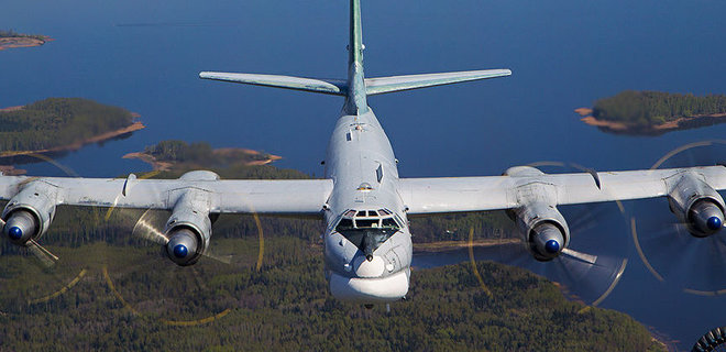 Британська розвідка: Росія перекинула Ту-95МС і Ту-22М3 — це виснажить застарілі літаки - Фото