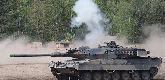 12 стран согласились дать Украине около 100 танков Leopard. Помог жест Британии – ABC News - Фото