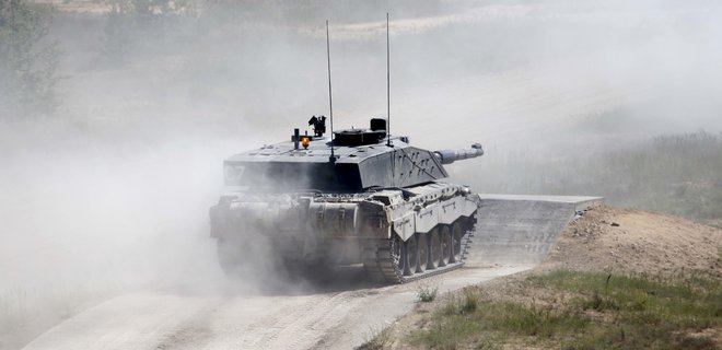 Міністр оборони Великої Британії закликав країни Європи передати Україні танки Leopard - Фото