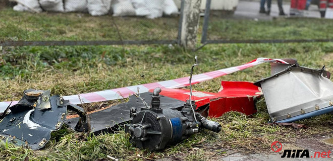 Трагедія у Броварах. Фоторепортаж з місця падіння вертольота біля дитячого садка – фото - Фото