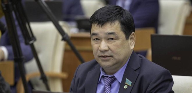 В Казахстане депутата выгнали из партии за поддержку войны РФ против Украины и Путина - Фото