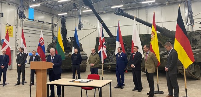 Украина получит от Литвы вертолеты и пушки L70 - Фото