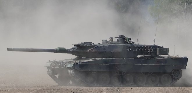 Польша может отправить Leopard 2 Украине без разрешения Германии — правительство Шольца - Фото