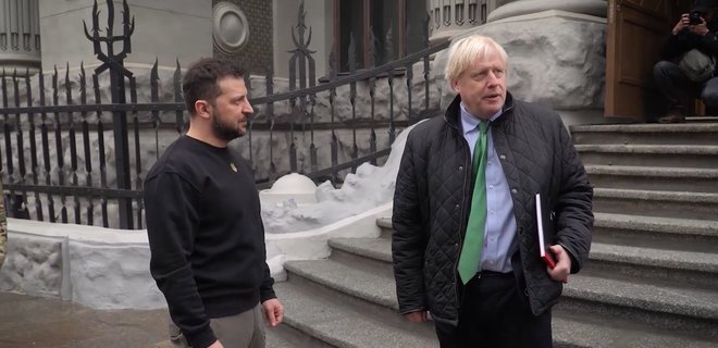 Борис Джонсон побував у Бучі та Бородянці та зустрівся із Зеленським у Києві – відео, фото - Фото