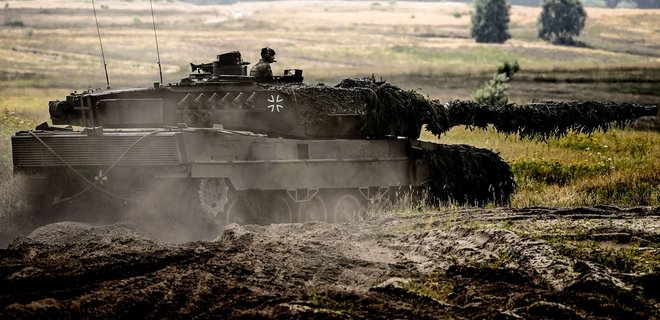 Шольц отправляет Украине роту танков Leopard 2 и разрешает союзникам делать то же - Фото