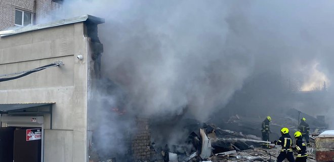 У Києві вибух на колишньому заводі, чотири людини загинули - Фото