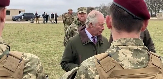 Король Великої Британії відвідав навчання українських бійців в Англії – відео - Фото