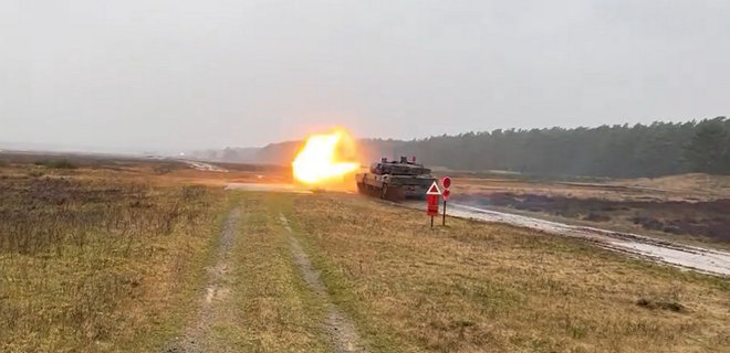 Посол Украины показал первый выстрел украинского экипажа на танке Leopard 2A6 – видео - Фото