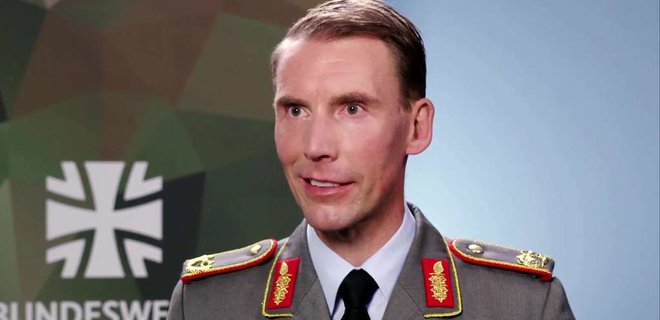 Генерал Бундесвера: Оборона ВСУ в сложной фазе, РФ учится. Западные танки помогут Украине - Фото