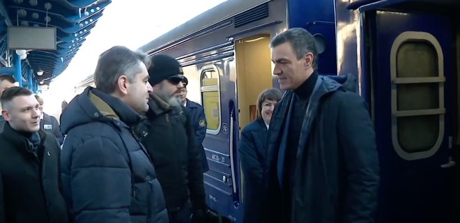 До Києва прибув прем'єр-міністр Іспанії Санчес – відео - Фото