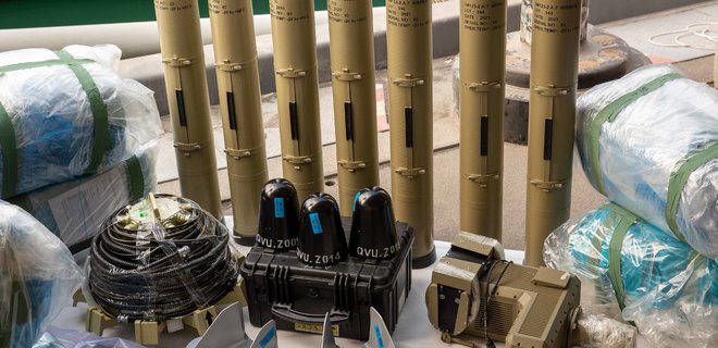 ВМС Британии и США в Персидском заливе конфисковали контрабандное оружие из Ирана – фото - Фото
