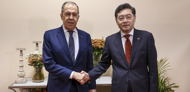 Росія та Китай підтвердили партнерство після зустрічі глав МЗС на G20 - Фото
