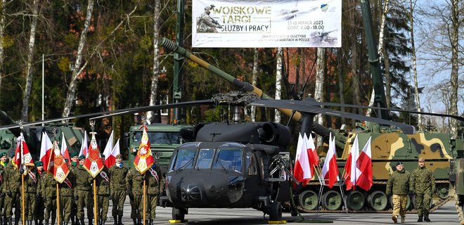 Влада Польщі кличе  добровольців до війська. HIMARS будуть на кордоні з Калінінградом - Фото