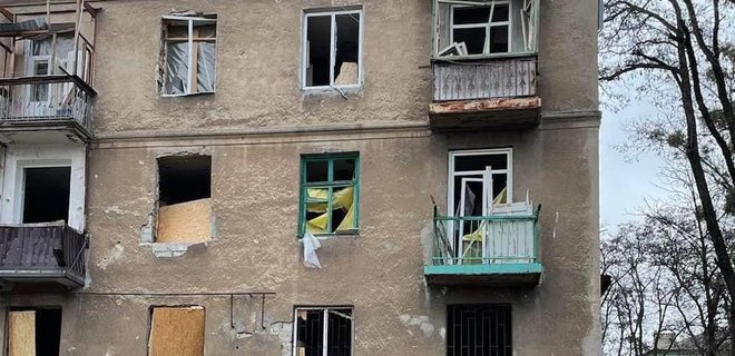 Краматорськ. Росіяни вдарили ракетою по центру міста, пошкоджено дев'ять будинків — фото, відео - Фото