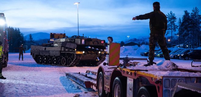 Восемь танков Leopard 2 от Норвегии уже в Украине – фото - Фото