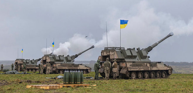 Минобороны Британии показало, как украинские военные осваивают САУ AS90 – фото - Фото
