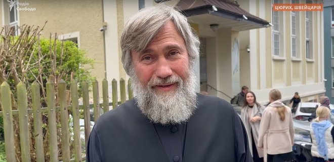 Журналісти зустріли олігарха Вадима Новинського у Цюриху, він служив у храмі РПЦ - відео - Фото