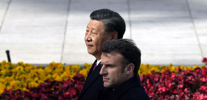 Макрон встретился с Си Цзиньпином в Пекине. Хочет, чтобы Китай 