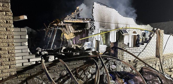 Россия ночью ударила ракетами по Запорожью: есть жертвы – фото разрушений - Фото