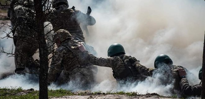 Потери России: ВСУ уничтожили 460 оккупантов, сожгли 16 единиц техники и артсистему - Фото