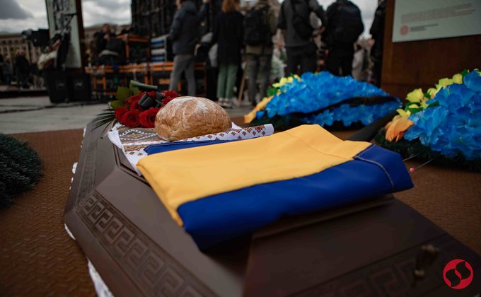 В Киеве попрощались с погибшим на фронте экс-нардепом Олегом Барной – фото
