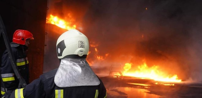 Рятувальники показали наслідки прильотів у Полтавській і Вінницькій областях — фото з місць ударів - Фото