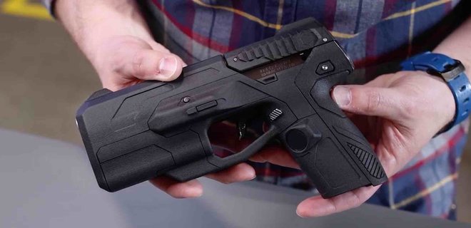 В США в продажу поступит умный пистолет с системой распознавания лиц - Фото