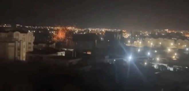 Ночью в Севастополе было громко. Оккупанты говорят об атаке морских беспилотников – видео - Фото